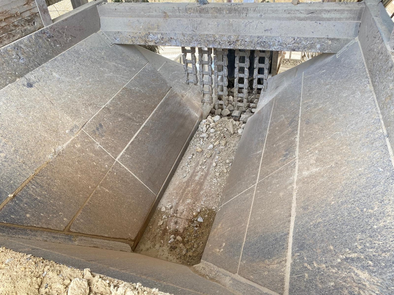 Böhringer – Pre-crusher plant / Vorbrecher Anlage - Penghancur dampak: gambar 3 Böhringer – Pre-crusher plant / Vorbrecher Anlage - Penghancur dampak: gambar 3