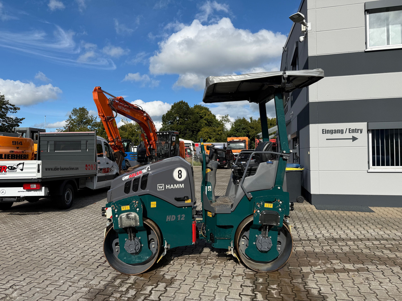Hamm HD12 VV Tandemwalze mit Dach - Roller jalan: gambar 2 Hamm HD12 VV Tandemwalze mit Dach - Roller jalan: gambar 2
