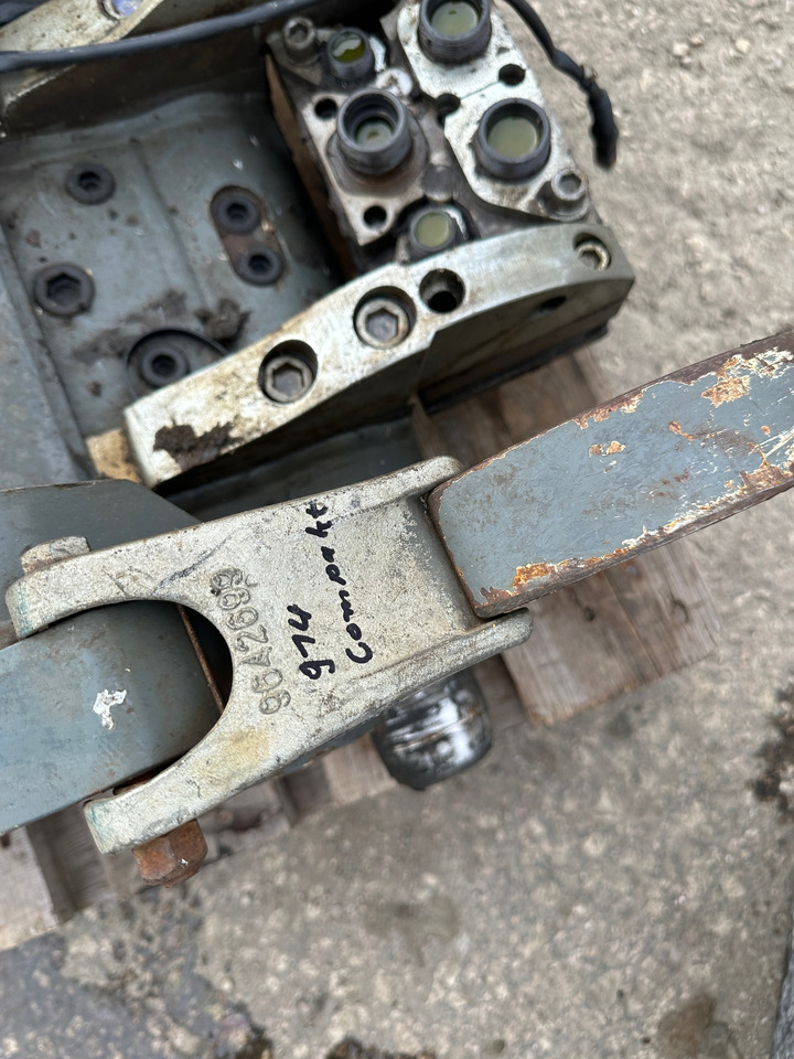 Skrup cepat Likufix Liebherr SWA48 Schnellwechsler Vollhydraulisch: gambar 10