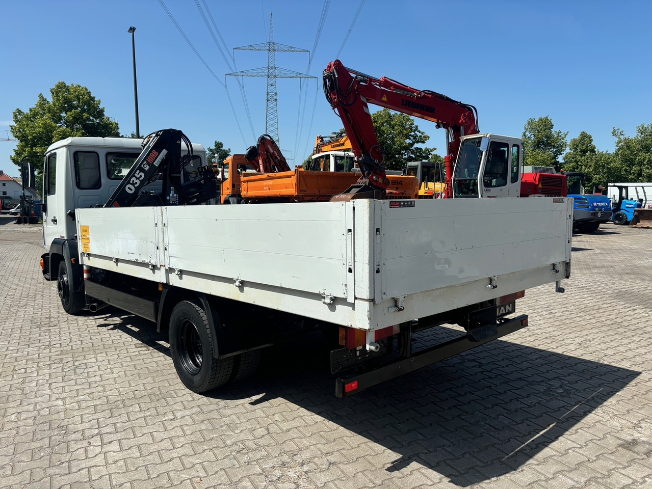 MAN 8.163 L2000 Pritsche+Kran Hiab 035 - Truk flatbed, Truk derek: gambar 4 MAN 8.163 L2000 Pritsche+Kran Hiab 035 - Truk flatbed, Truk derek: gambar 4