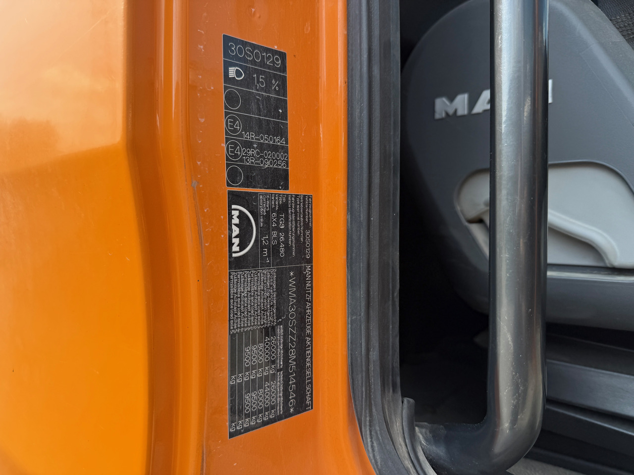Truk jungkit MAN TGS 26.480 SZM 6x4 mit Kippauflieger: gambar 11