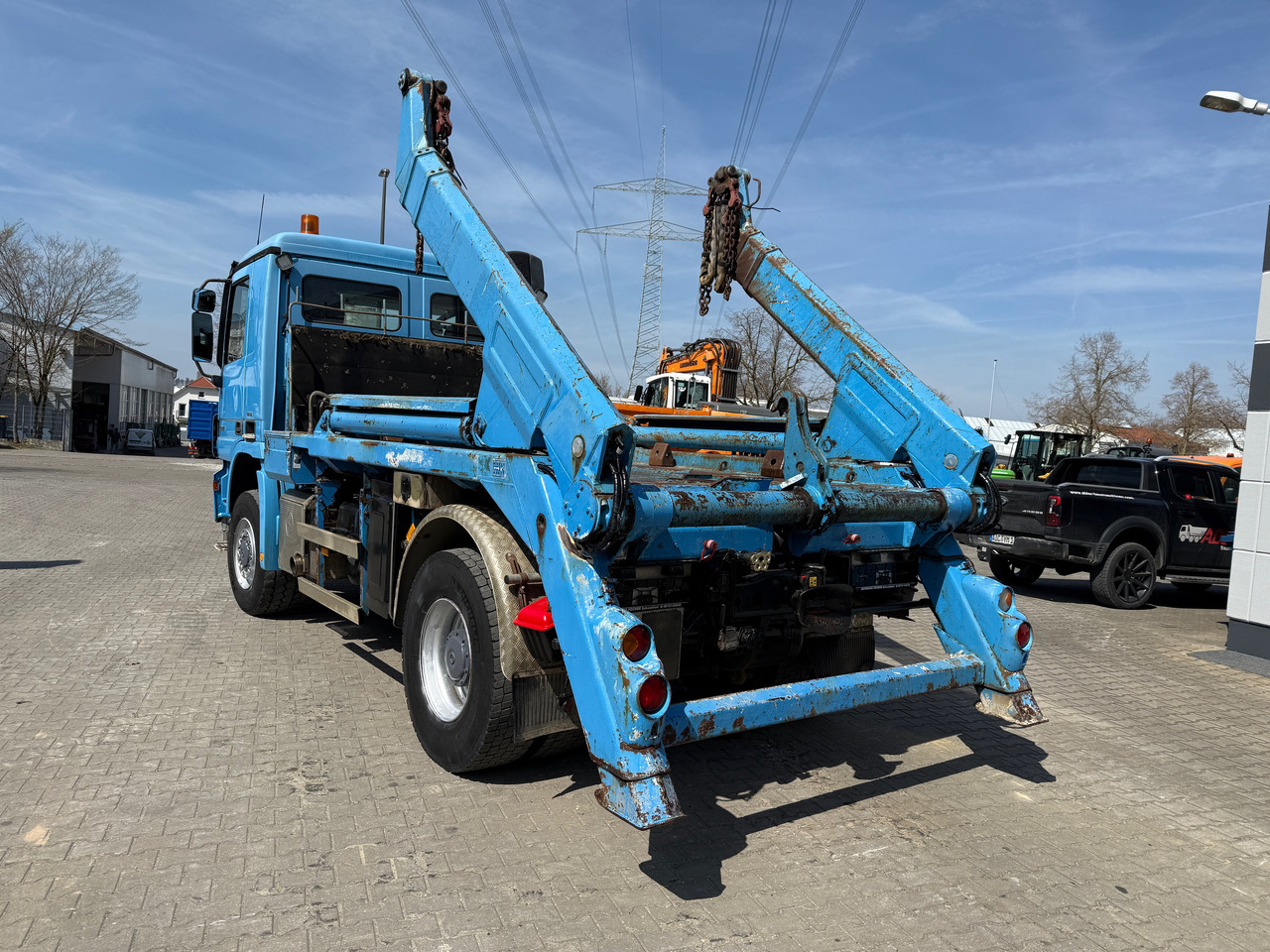 Mercedes-Benz 1841 Actros MP2 Absetzkipper 4x4 Allrad Klima - Truk skip loader: gambar 5 Mercedes-Benz 1841 Actros MP2 Absetzkipper 4x4 Allrad Klima - Truk skip loader: gambar 5