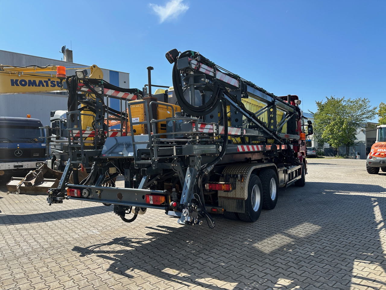 Scania R580 Abrollkipper V8 Mit Küpper Weisser Enteisungsgerät 45m - Hook lift: gambar 4 Scania R580 Abrollkipper V8 Mit Küpper Weisser Enteisungsgerät 45m - Hook lift: gambar 4