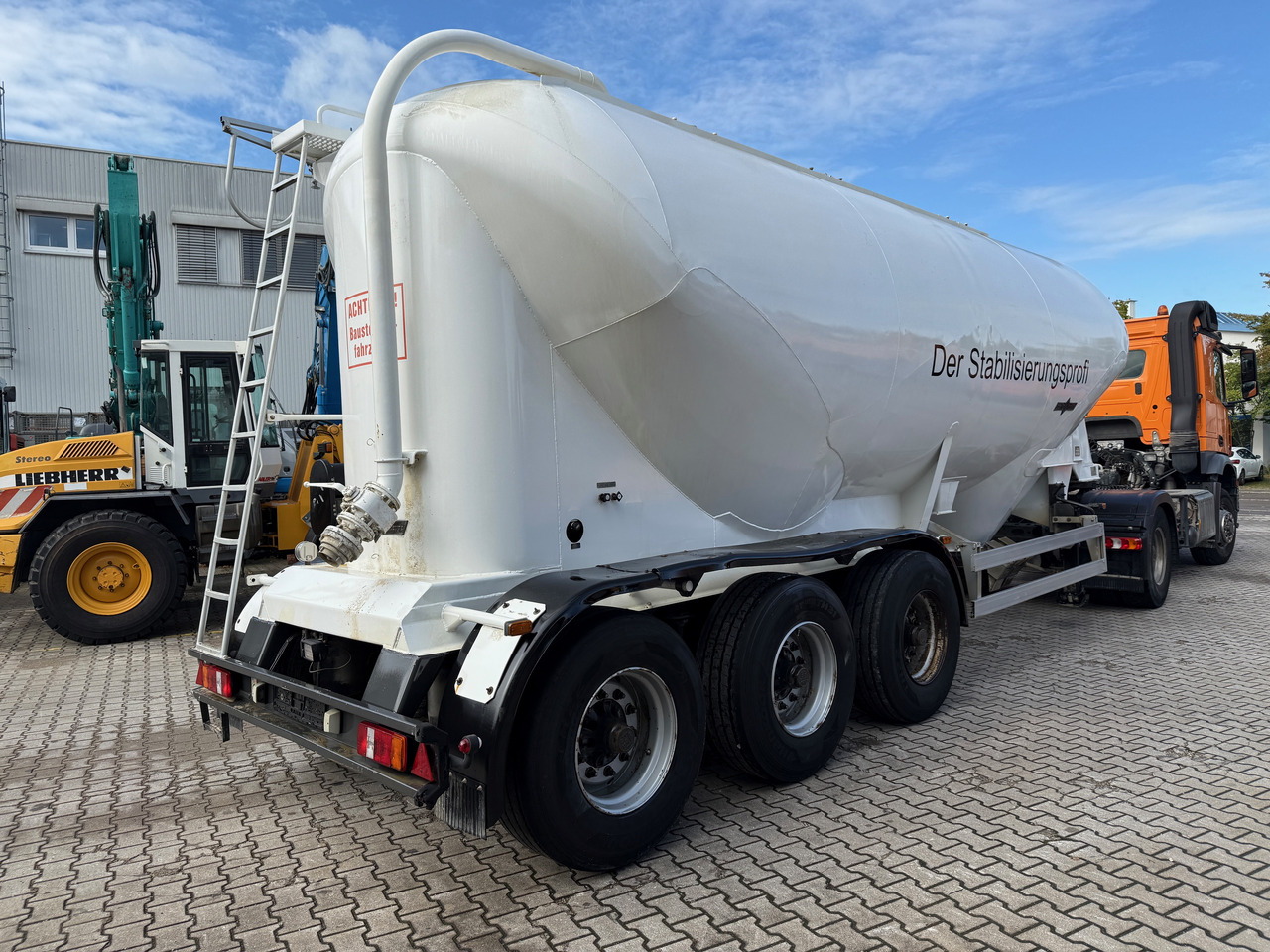 Spitzer SF24/34 3-Achs Siloauflieger - Semi trailer silo: gambar 4 Spitzer SF24/34 3-Achs Siloauflieger - Semi trailer silo: gambar 4