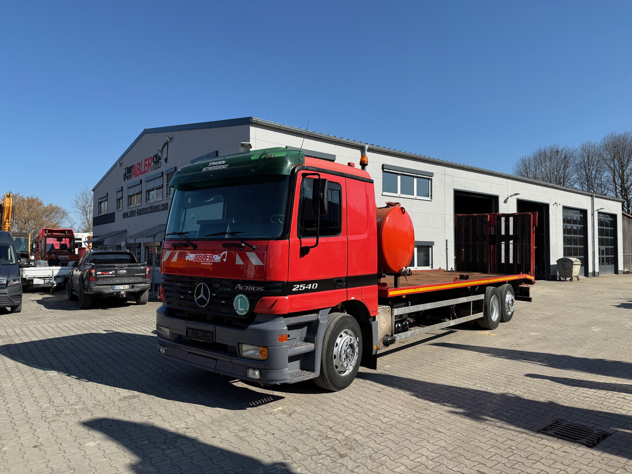 Mercedes-Benz 2540 Actros MP1 Baumaschinentrnasporter - Truk: gambar 2 Mercedes-Benz 2540 Actros MP1 Baumaschinentrnasporter - Truk: gambar 2