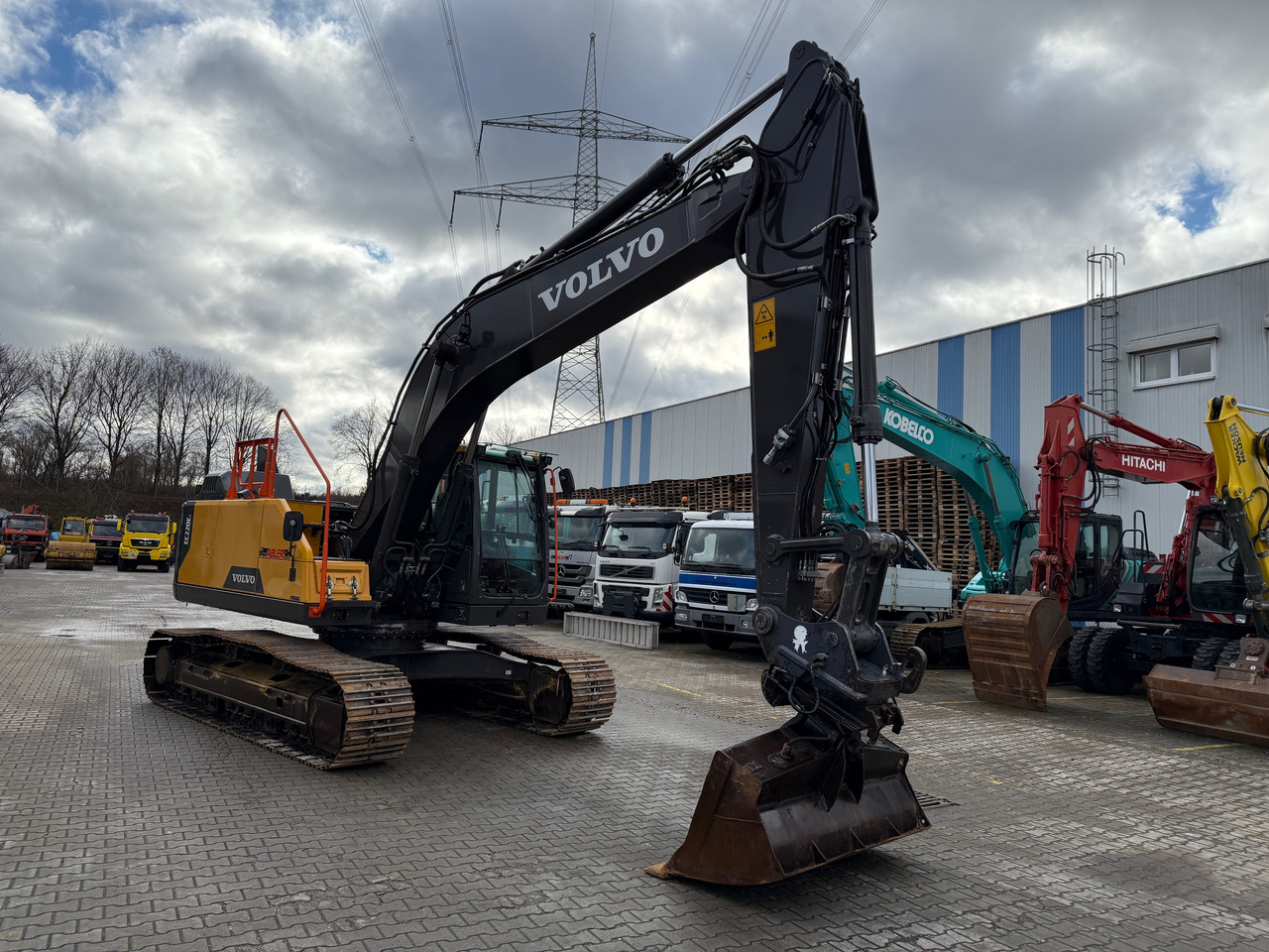 Volvo EC220 EL Kettenbagger Klima 180 Grad LED TOP! - Ekskavator perayap: gambar 3 Volvo EC220 EL Kettenbagger Klima 180 Grad LED TOP! - Ekskavator perayap: gambar 3