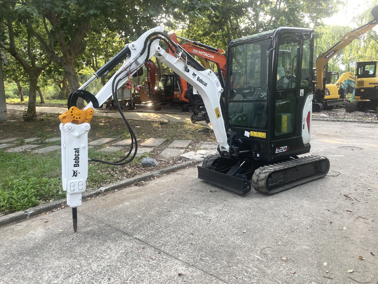 Bobcat E20Z - Ekskavator mini: gambar 3 Bobcat E20Z - Ekskavator mini: gambar 3