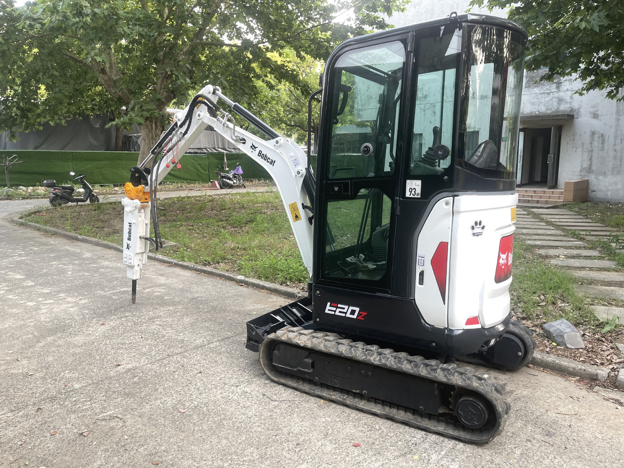 Bobcat E20Z - Ekskavator mini: gambar 2 Bobcat E20Z - Ekskavator mini: gambar 2