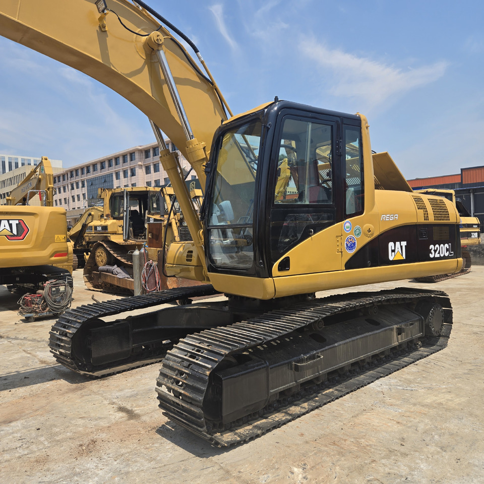 CATERPILLAR 320CL - Ekskavator: gambar 4 CATERPILLAR 320CL - Ekskavator: gambar 4