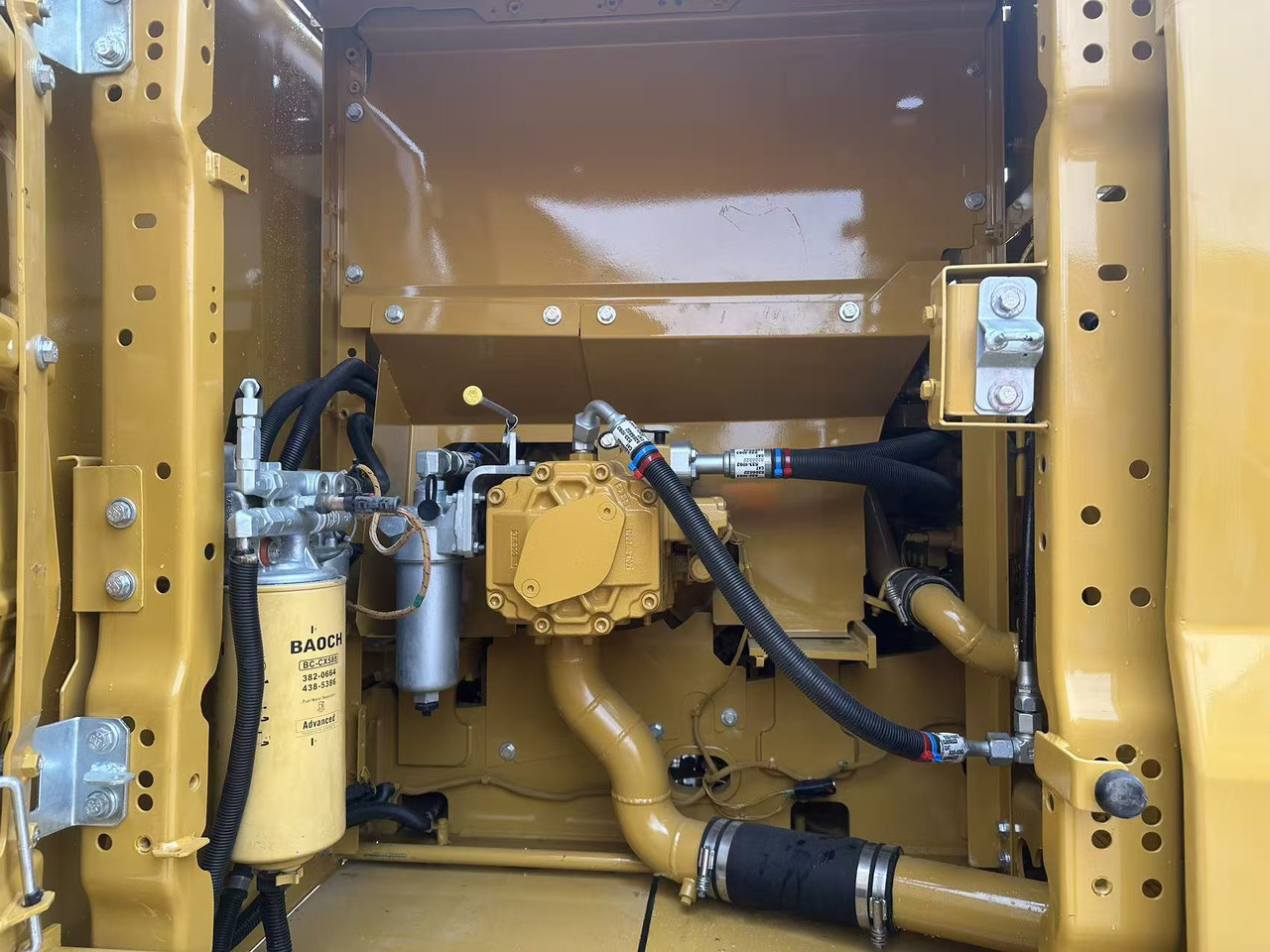 Ekskavator CATERPILLAR 320GC: gambar 10 Ekskavator CATERPILLAR 320GC: gambar 10