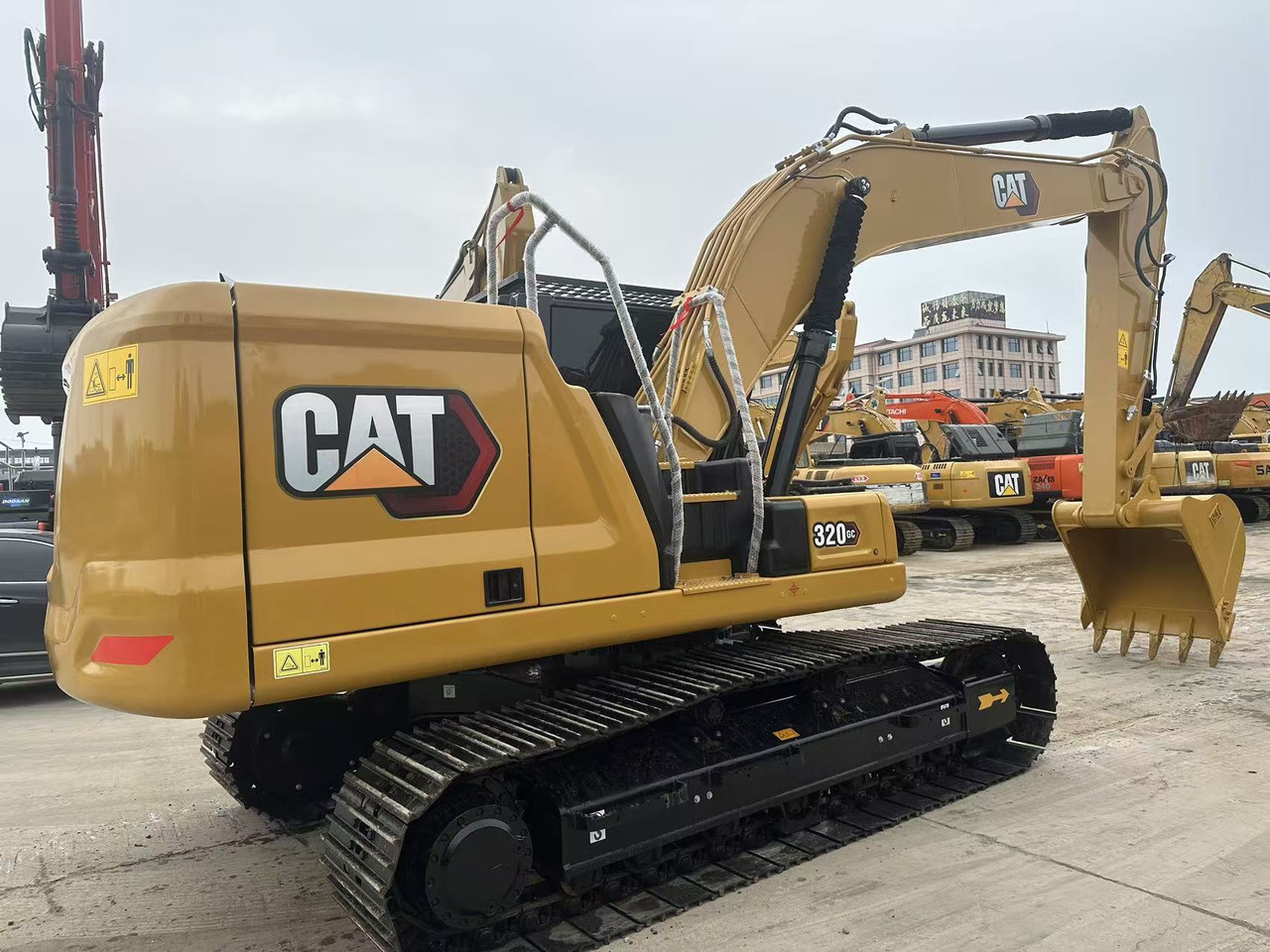 Ekskavator CATERPILLAR 320GC: gambar 11 Ekskavator CATERPILLAR 320GC: gambar 11