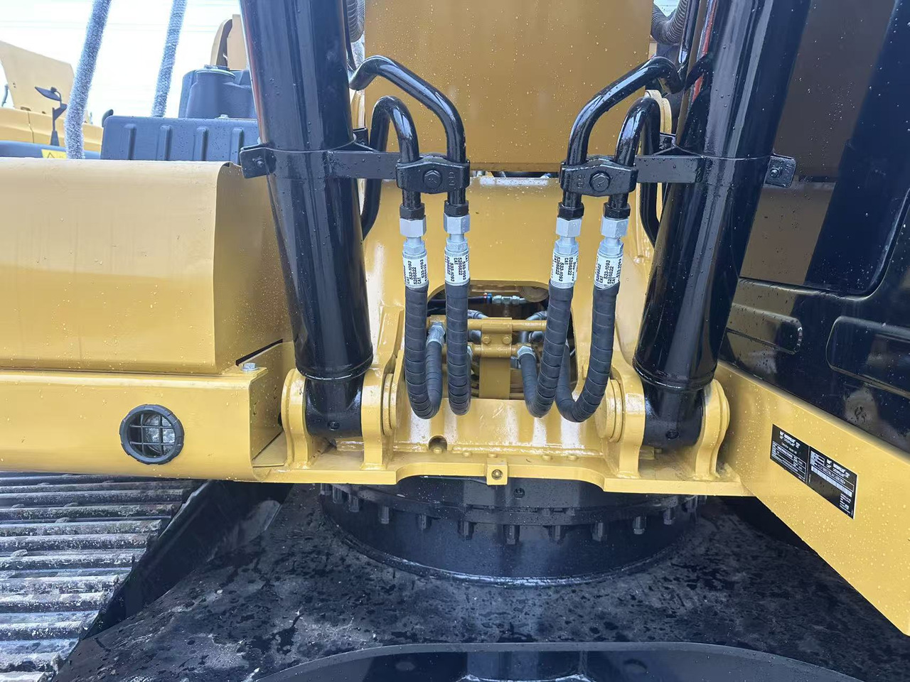 Ekskavator CATERPILLAR 320GC: gambar 9 Ekskavator CATERPILLAR 320GC: gambar 9