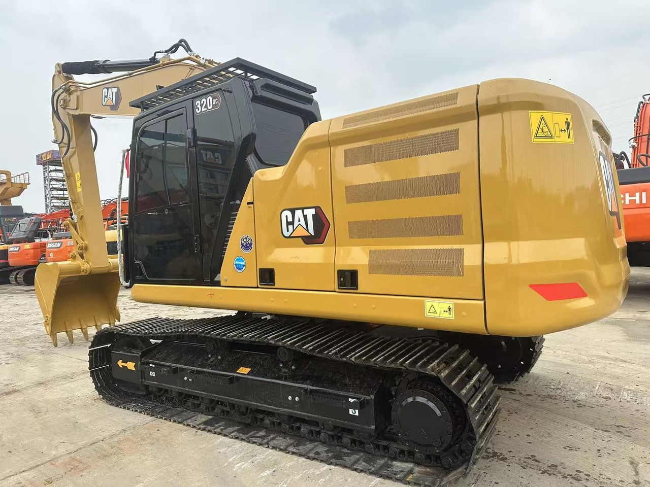 CATERPILLAR 320GC - Ekskavator: gambar 5 CATERPILLAR 320GC - Ekskavator: gambar 5