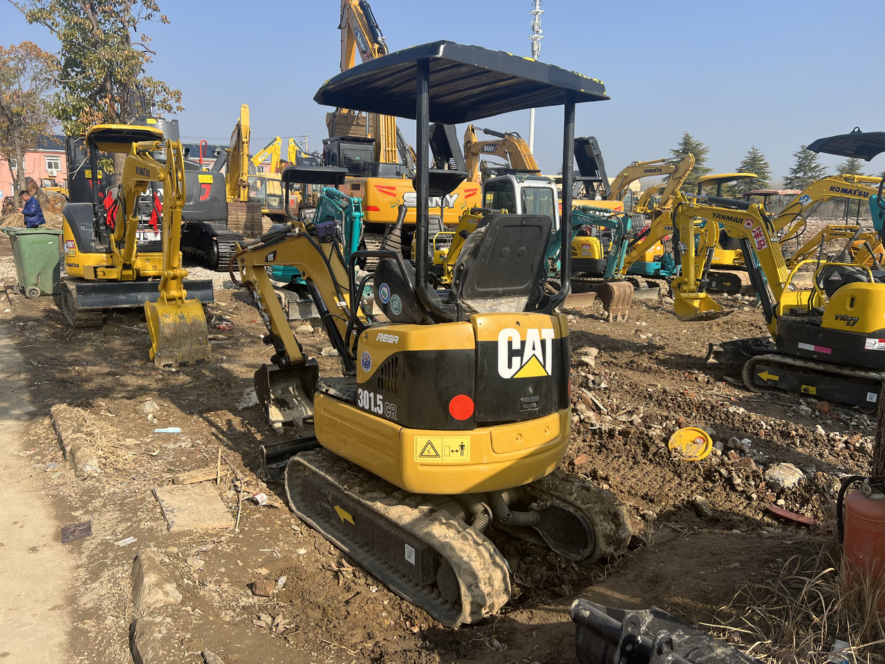 Caterpillar 301.5CR - Ekskavator mini: gambar 5 Caterpillar 301.5CR - Ekskavator mini: gambar 5