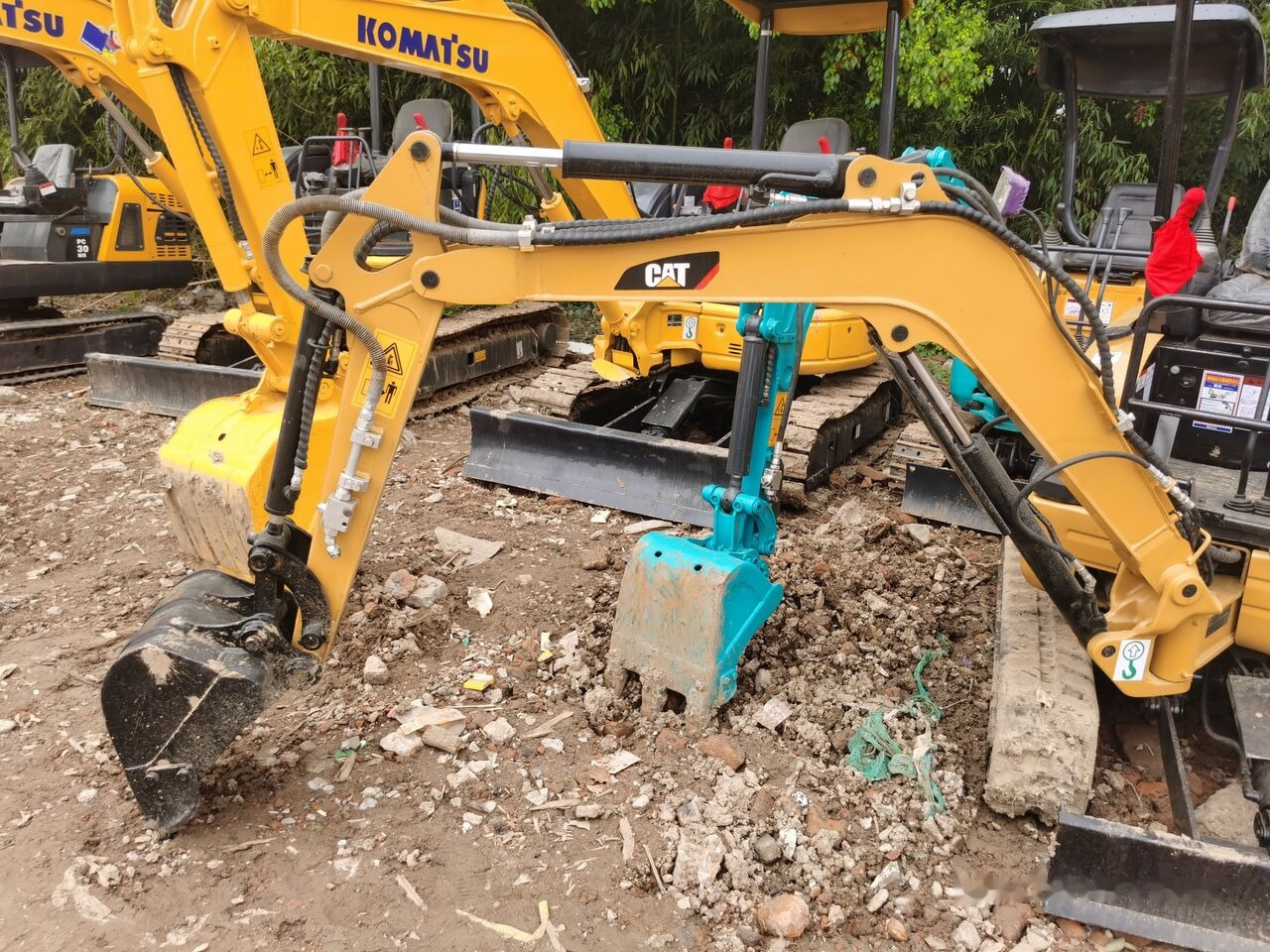 Caterpillar 301.5CR - Ekskavator mini: gambar 2 Caterpillar 301.5CR - Ekskavator mini: gambar 2