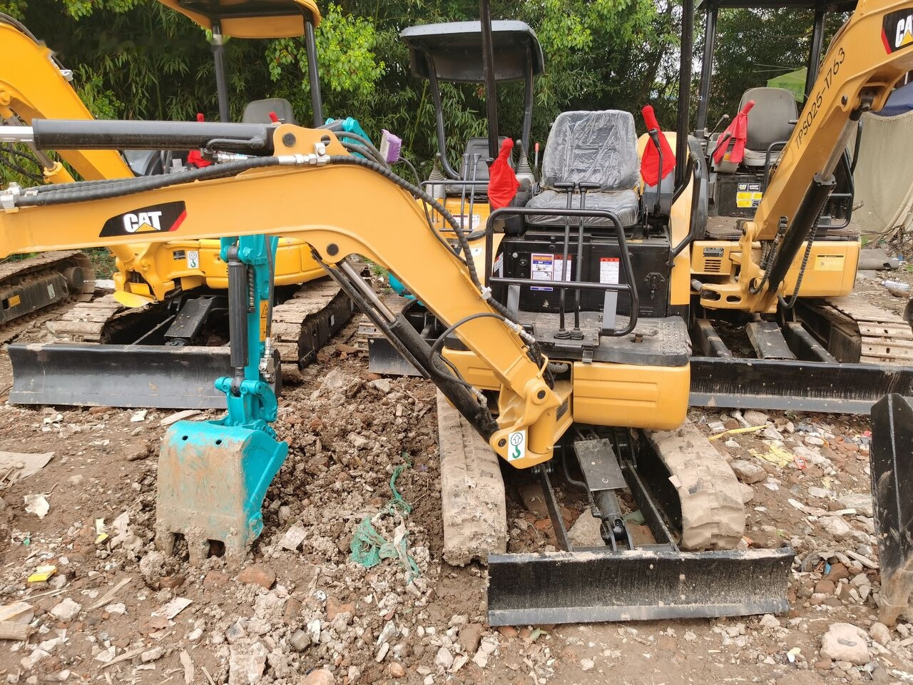 Caterpillar 301.5CR - Ekskavator mini: gambar 1 Caterpillar 301.5CR - Ekskavator mini: gambar 1