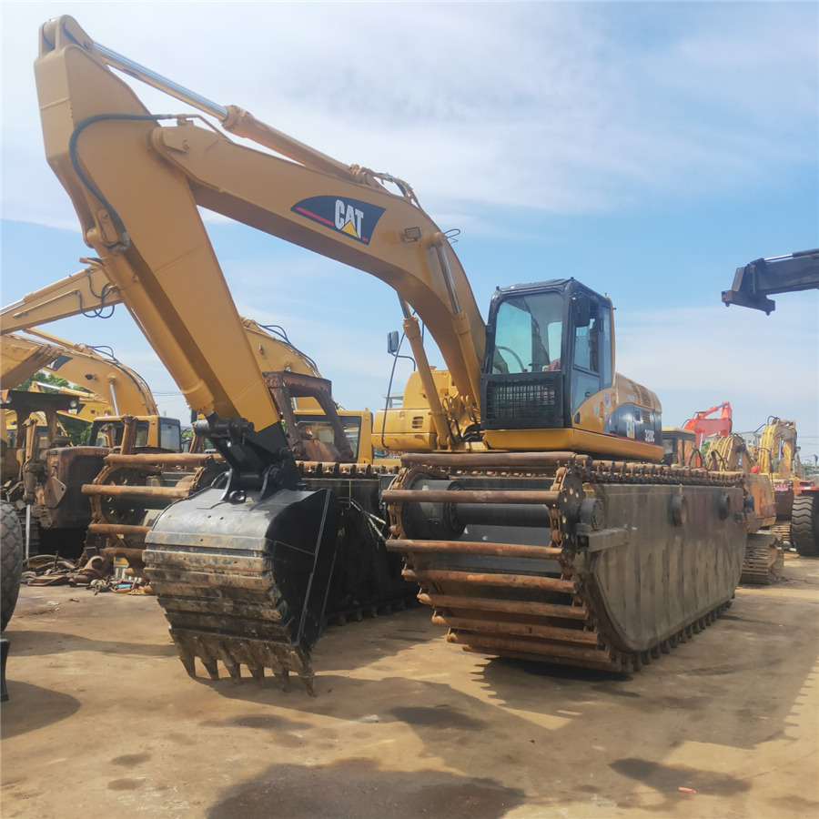 Ekskavator perayap Caterpillar 320C Amphibious Excavator: gambar 6