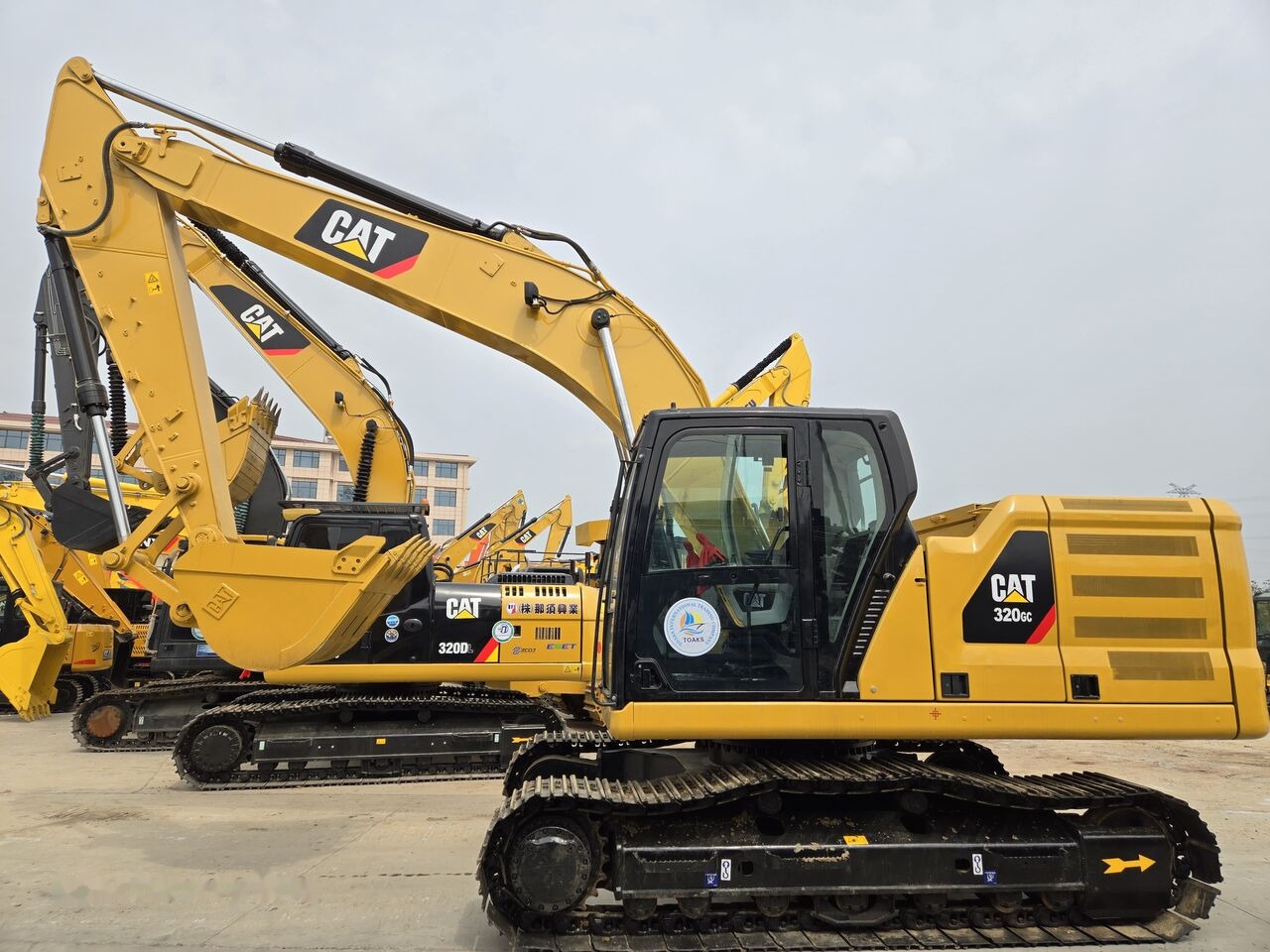 Caterpillar 320GC - Ekskavator perayap: gambar 4 Caterpillar 320GC - Ekskavator perayap: gambar 4