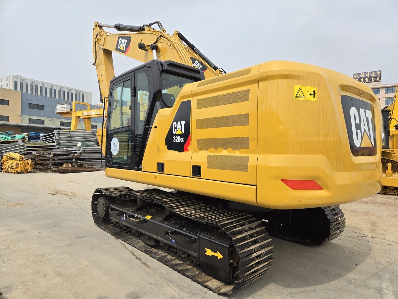 Caterpillar 320GC - Ekskavator perayap: gambar 1 Caterpillar 320GC - Ekskavator perayap: gambar 1