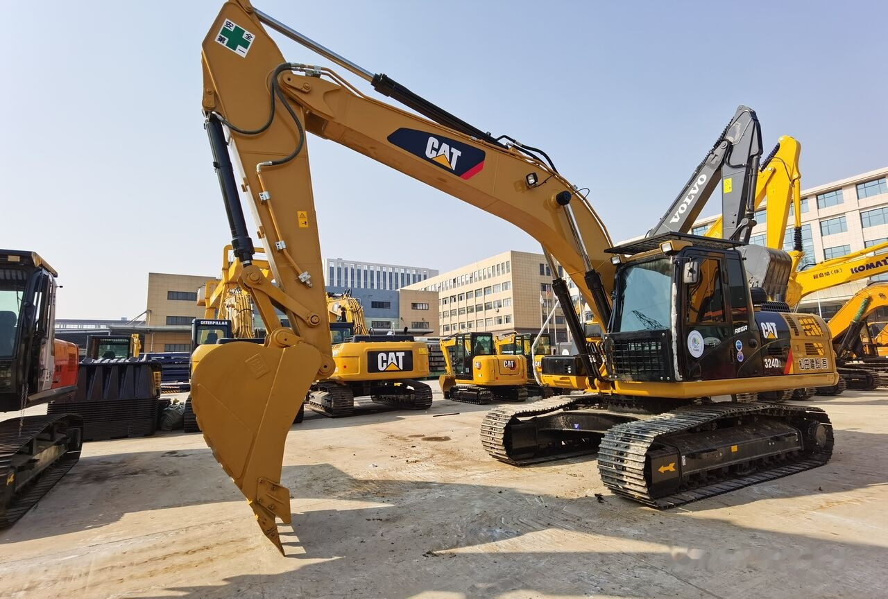 Caterpillar 324D2 - Ekskavator perayap: gambar 1 Caterpillar 324D2 - Ekskavator perayap: gambar 1