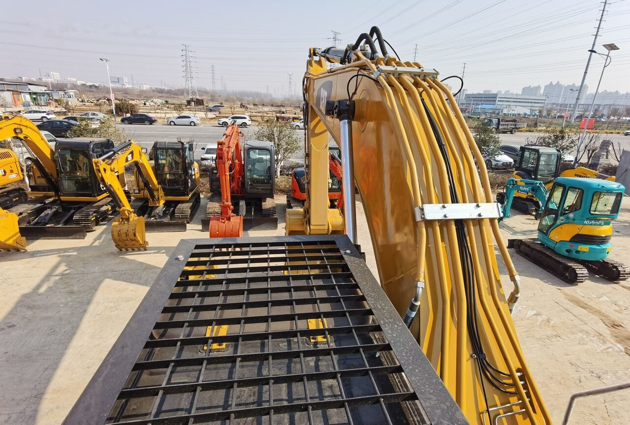 Caterpillar 329D Renovation - Ekskavator perayap: gambar 3 Caterpillar 329D Renovation - Ekskavator perayap: gambar 3