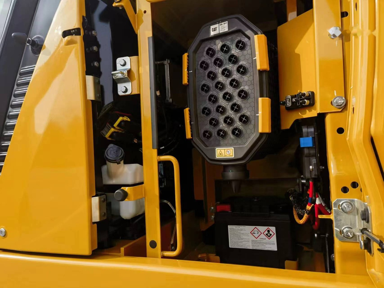 Ekskavator perayap baru Caterpillar 333: gambar 7