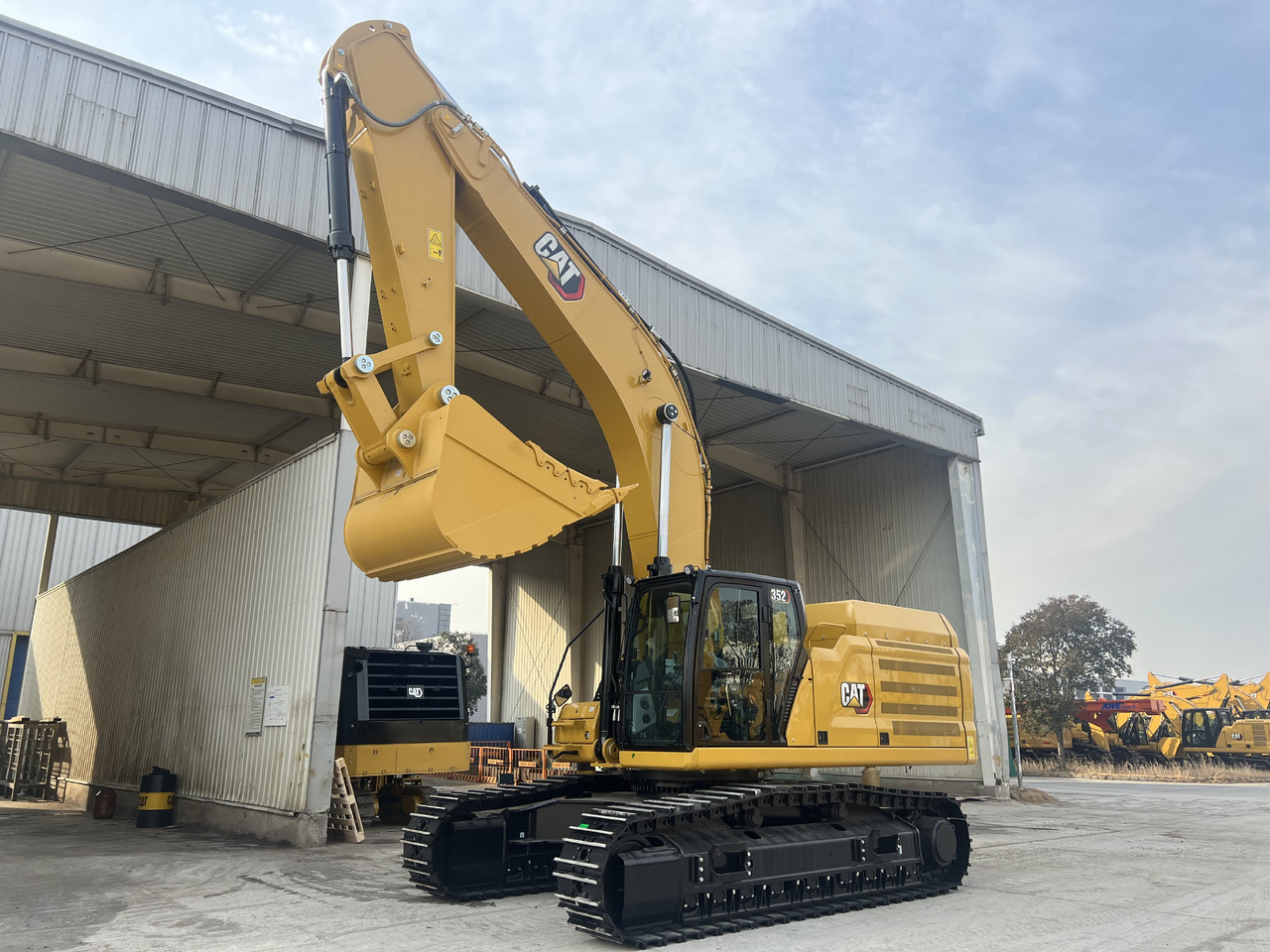 Caterpillar 352 - Ekskavator perayap: gambar 1 Caterpillar 352 - Ekskavator perayap: gambar 1