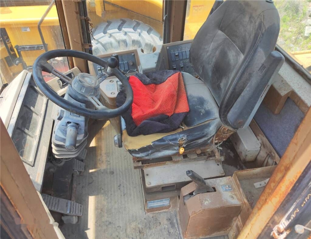Caterpillar 950 F - Wheel loader: gambar 3 Caterpillar 950 F - Wheel loader: gambar 3