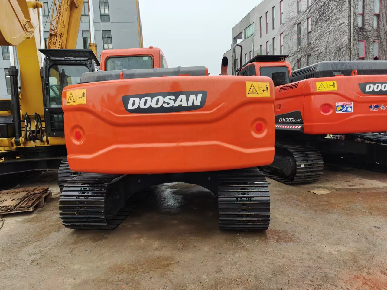 DOOSAN DX140 - Ekskavator: gambar 3 DOOSAN DX140 - Ekskavator: gambar 3