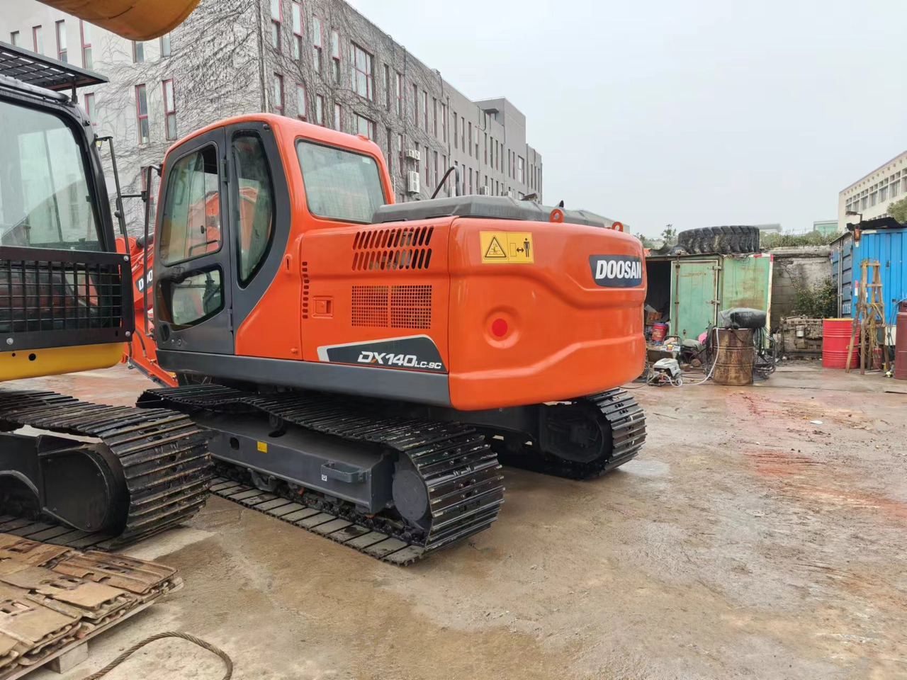 DOOSAN DX140 - Ekskavator: gambar 2 DOOSAN DX140 - Ekskavator: gambar 2