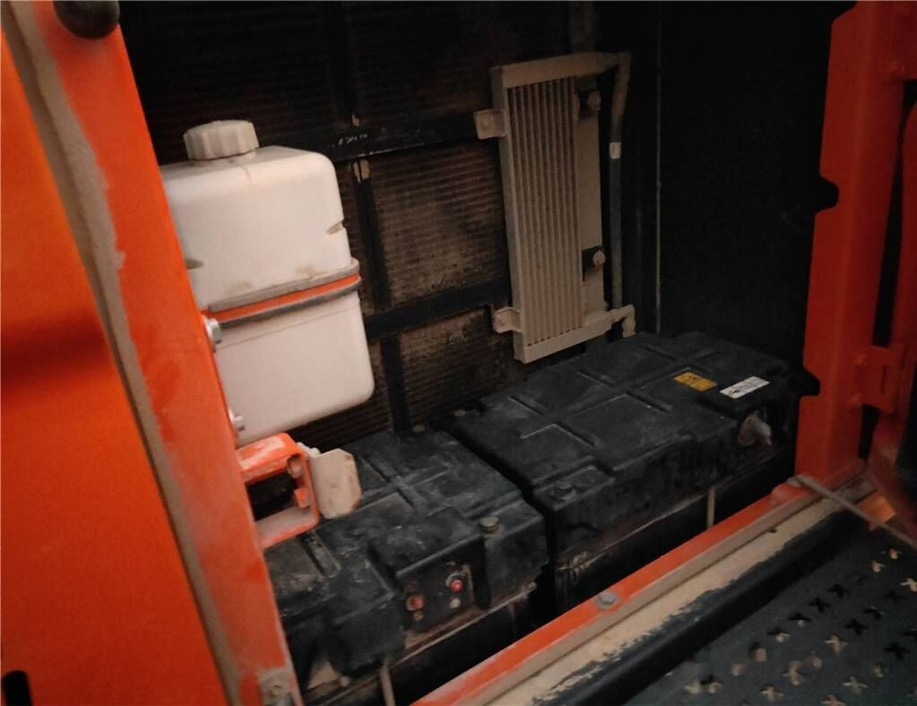 Doosan DX 530 LC-5 - Ekskavator perayap: gambar 5 Doosan DX 530 LC-5 - Ekskavator perayap: gambar 5