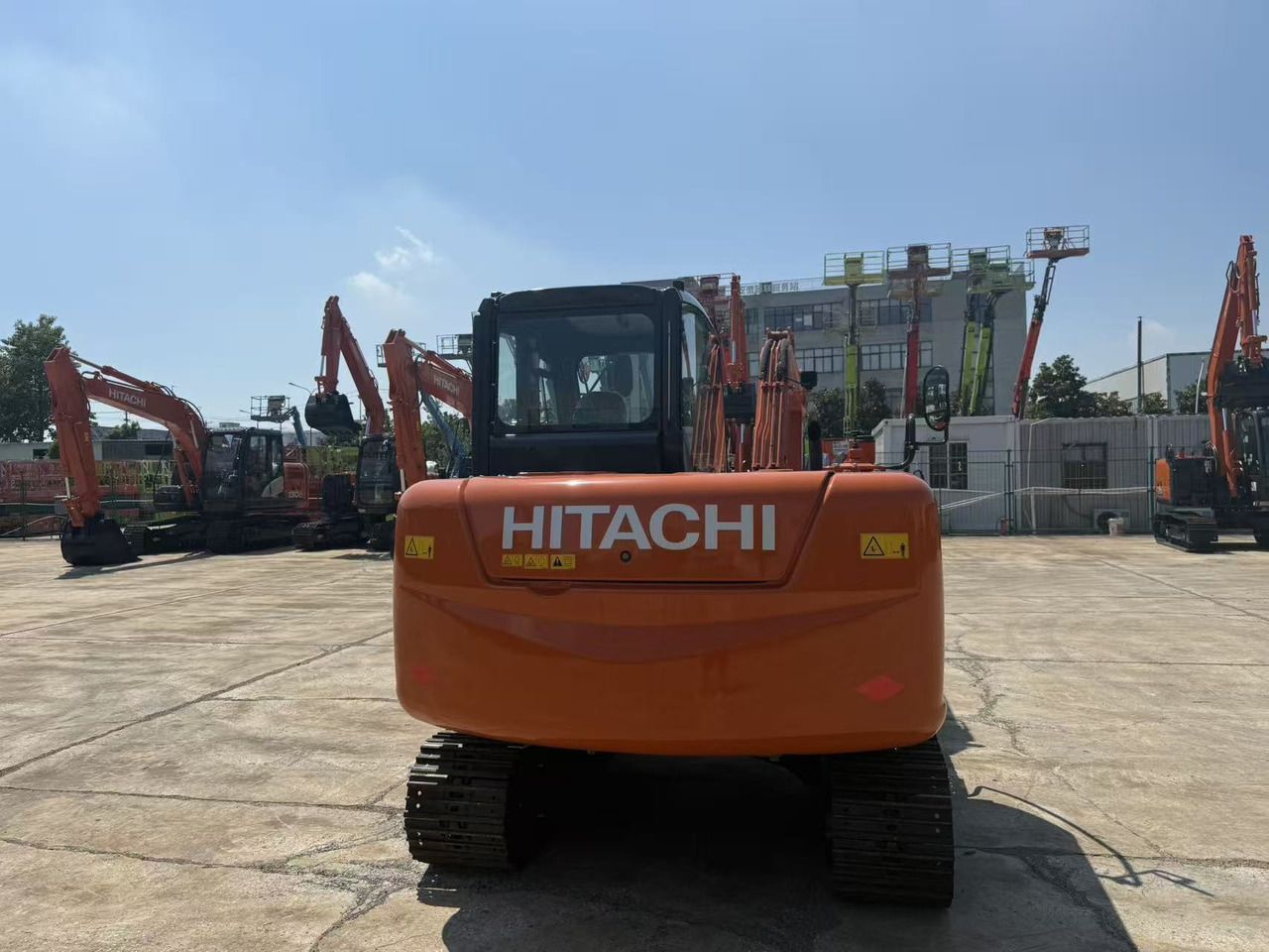 HITACHI ZX60 ZX70 new - Ekskavator mini: gambar 2 HITACHI ZX60 ZX70 new - Ekskavator mini: gambar 2