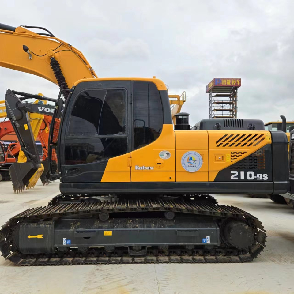 HYUNDAI R210-9S - Ekskavator: gambar 1 HYUNDAI R210-9S - Ekskavator: gambar 1