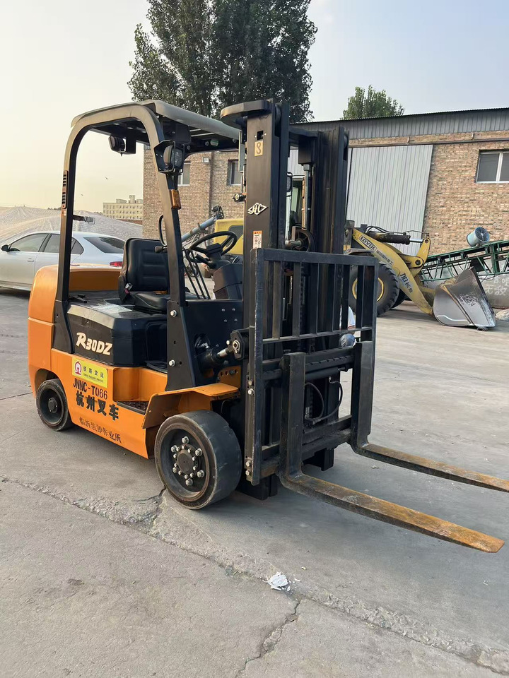HangCha R30DZ - Forklift diesel: gambar 4 HangCha R30DZ - Forklift diesel: gambar 4