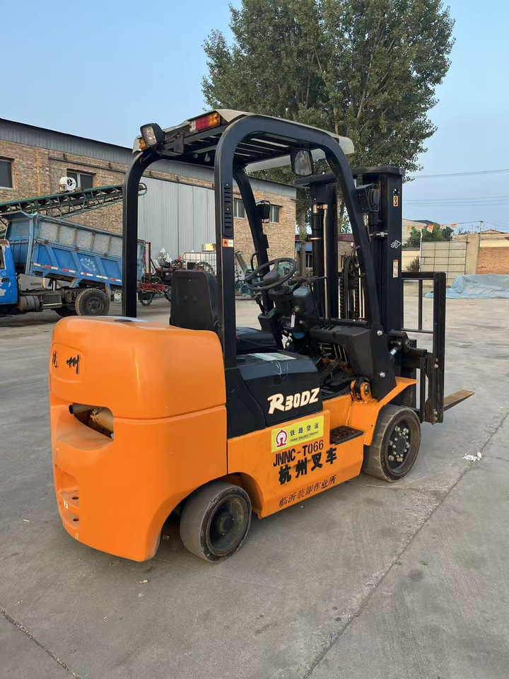 HangCha R30DZ - Forklift diesel: gambar 1 HangCha R30DZ - Forklift diesel: gambar 1