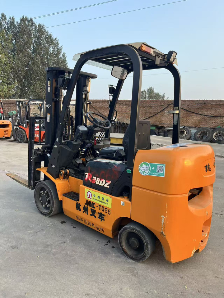 HangCha R30DZ - Forklift diesel: gambar 2 HangCha R30DZ - Forklift diesel: gambar 2