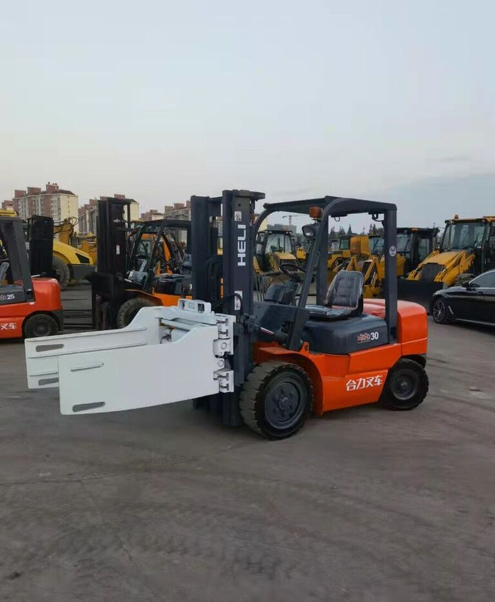 Heli H2000 3 Ton - Forklift diesel: gambar 2 Heli H2000 3 Ton - Forklift diesel: gambar 2