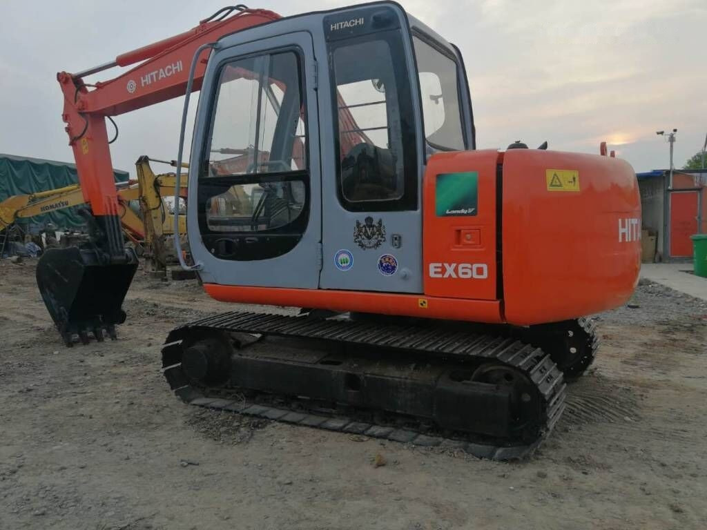 Hitachi EX 60 - Ekskavator mini: gambar 2 Hitachi EX 60 - Ekskavator mini: gambar 2