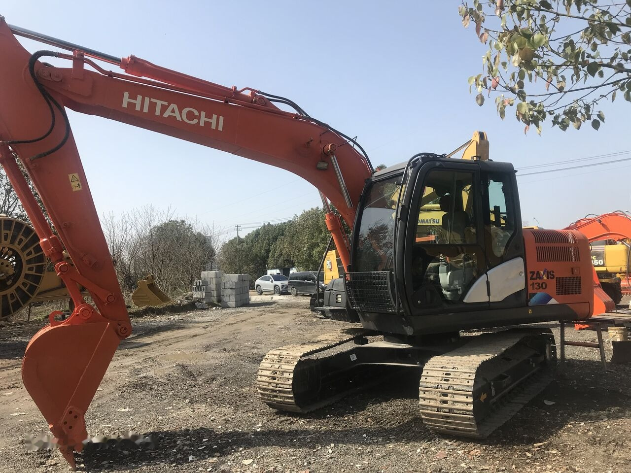 Hitachi ZX130 - Ekskavator perayap: gambar 1 Hitachi ZX130 - Ekskavator perayap: gambar 1