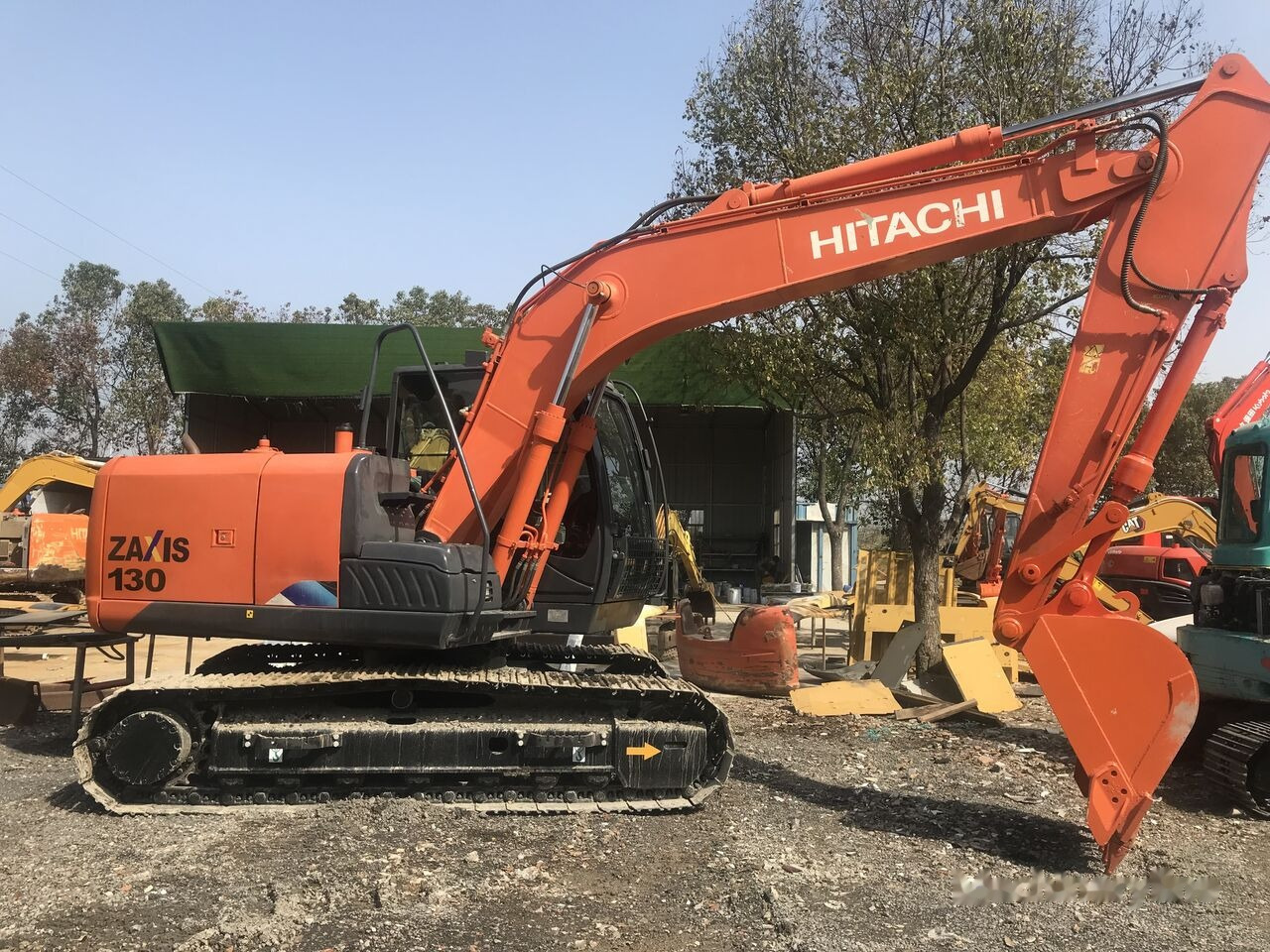 Hitachi ZX130 - Ekskavator perayap: gambar 4 Hitachi ZX130 - Ekskavator perayap: gambar 4