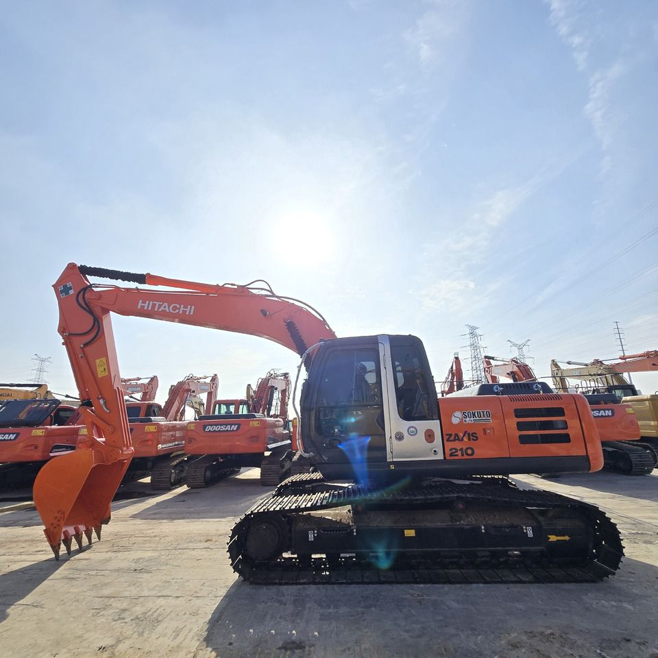 Hitachi ZX210 - Ekskavator: gambar 2 Hitachi ZX210 - Ekskavator: gambar 2