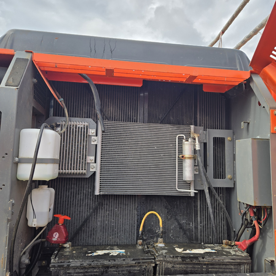 Ekskavator Hitachi ZX240: gambar 11