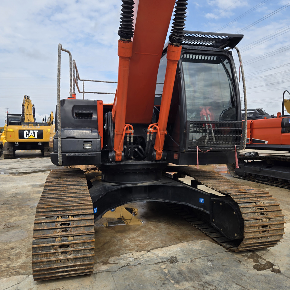 Ekskavator Hitachi ZX240: gambar 7