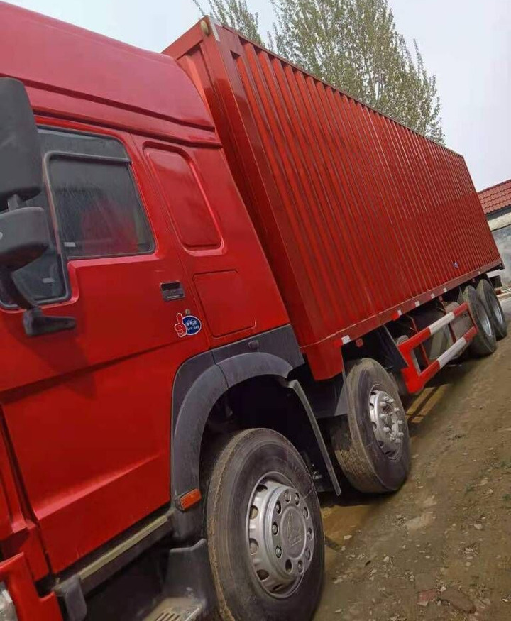Howo 8X4 Box Truck Box Van - Pengangkut kontainer/ Container truck: gambar 2 Howo 8X4 Box Truck Box Van - Pengangkut kontainer/ Container truck: gambar 2