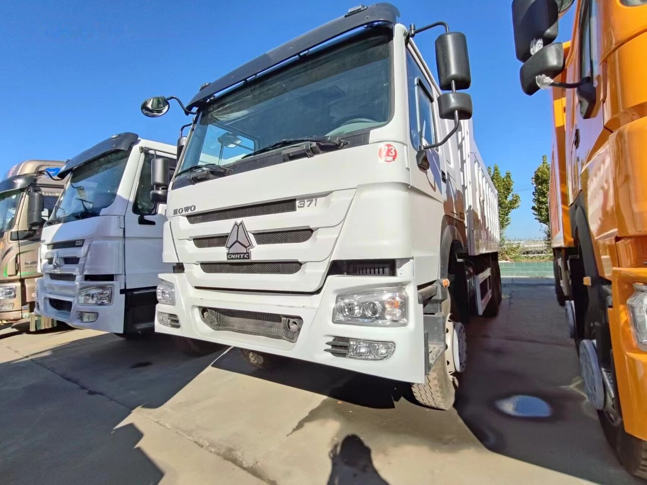 Howo New - Truk jungkit: gambar 1 Howo New - Truk jungkit: gambar 1