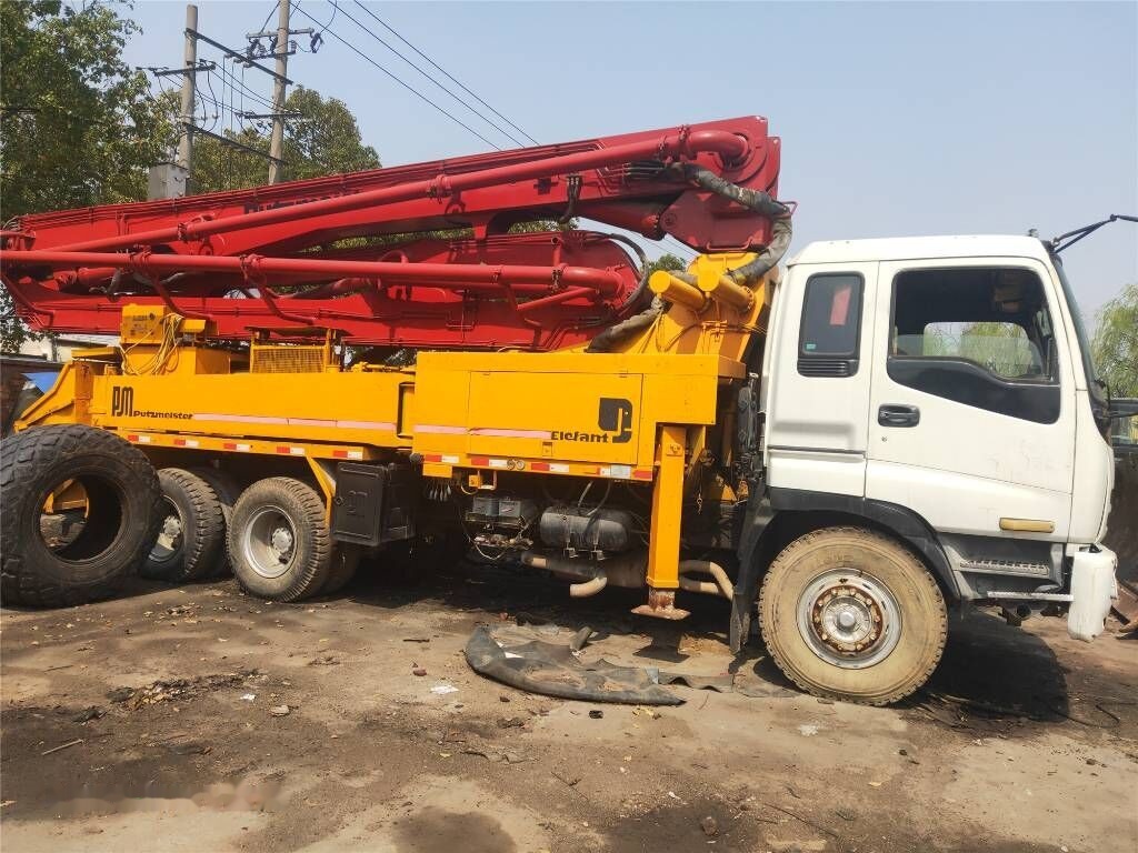 Isuzu Putzmeister on chassis - Truk pompa beton: gambar 2 Isuzu Putzmeister on chassis - Truk pompa beton: gambar 2