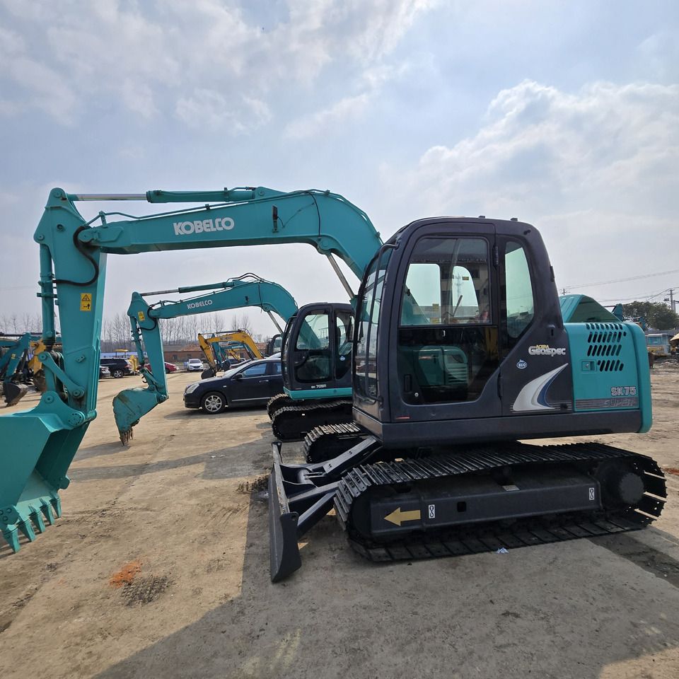 KOBELCO SK75 - Ekskavator mini: gambar 5 KOBELCO SK75 - Ekskavator mini: gambar 5