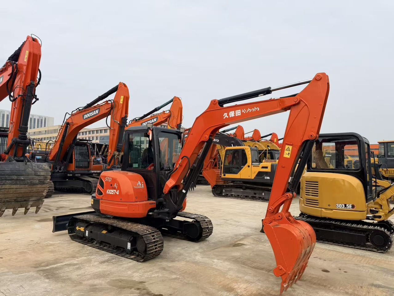 KUBOTA KX057-4 - Ekskavator mini: gambar 1 KUBOTA KX057-4 - Ekskavator mini: gambar 1