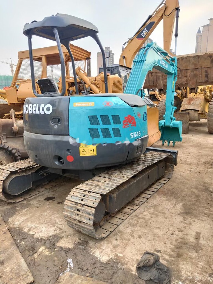 Kobelco SK45 - Ekskavator mini: gambar 3 Kobelco SK45 - Ekskavator mini: gambar 3