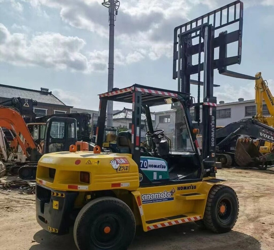 Komatsu FD70 - Forklift diesel: gambar 2 Komatsu FD70 - Forklift diesel: gambar 2